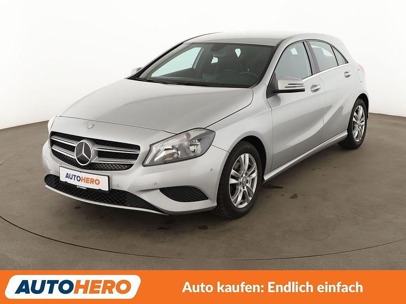 Gebraucht Mercedes A180 Style 122 PS (89 kW) 2015 Grau Limousine