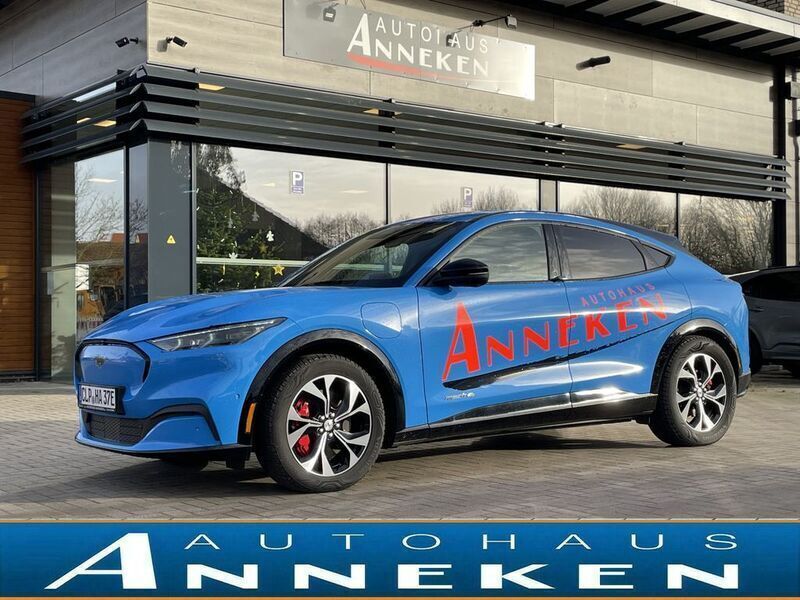 Blau Gebraucht 2023 Ford Mustang Mach-E Premium SUV | 39.950 € (Fairer Preis) - Bild 1/4
