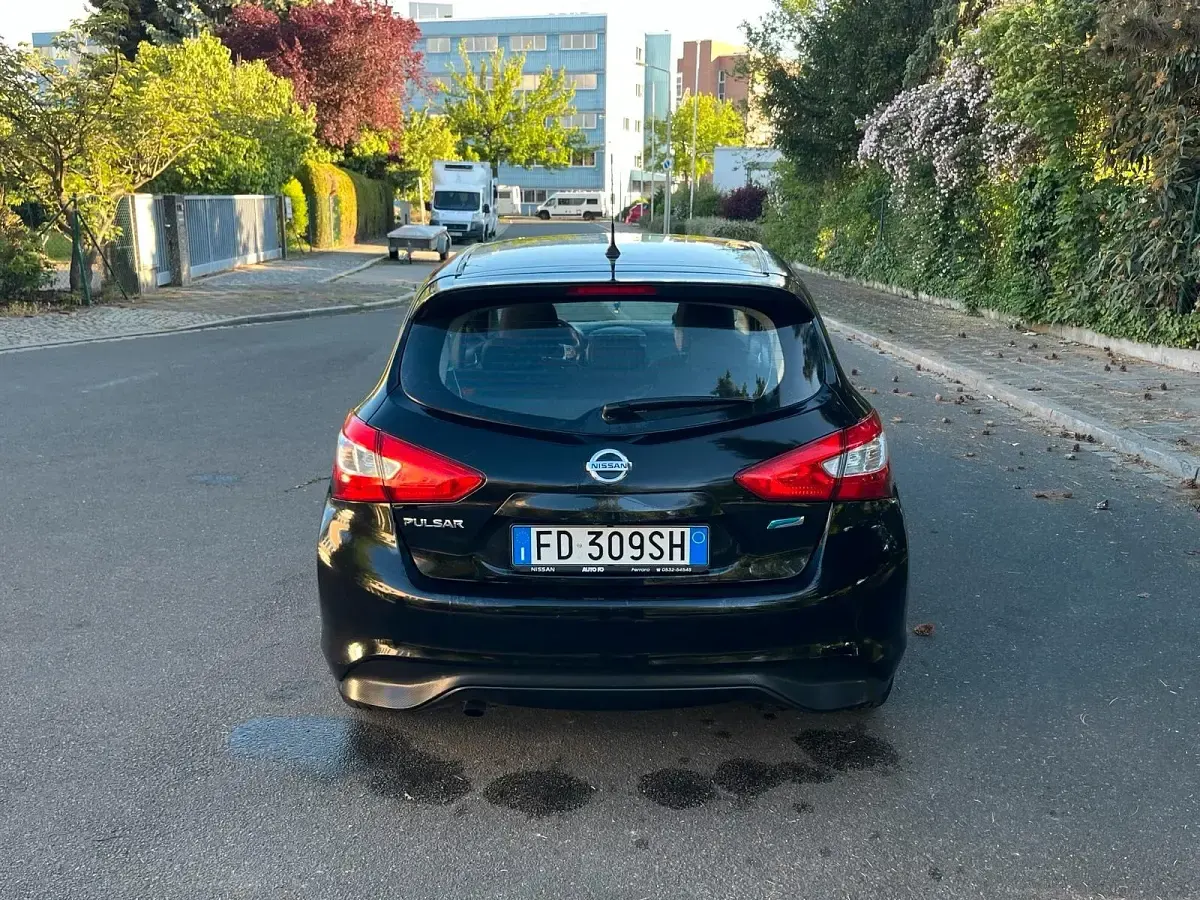 Gebraucht Nissan Pulsar 120 PS (88 kW) 2016 Schwarz Kleinwagen