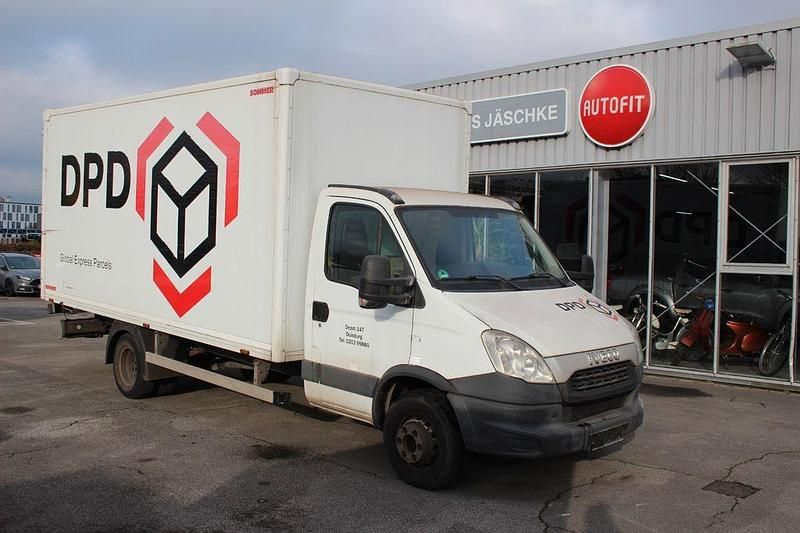 Weiß Gebraucht 2014 Iveco Daily Van / Kleinbus | 9.999 € - Bild 1/4