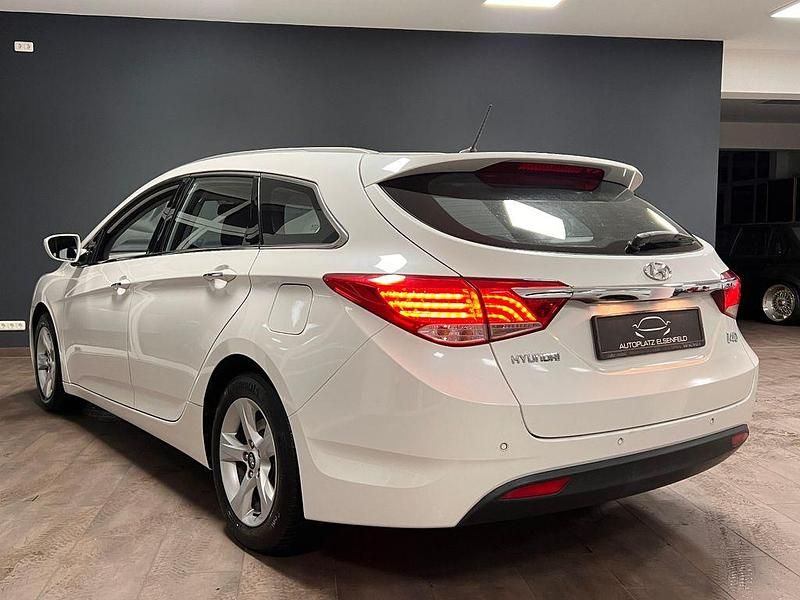 Gebraucht Hyundai i40 Edition 135 PS (99 kW) 2014 Weiß Kombi