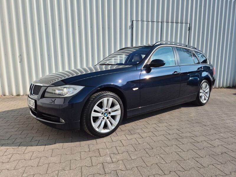 Blau Gebraucht 2005 BMW 325 Kombi | 4.999 € (Etwas zu teuer) - Bild 1/4