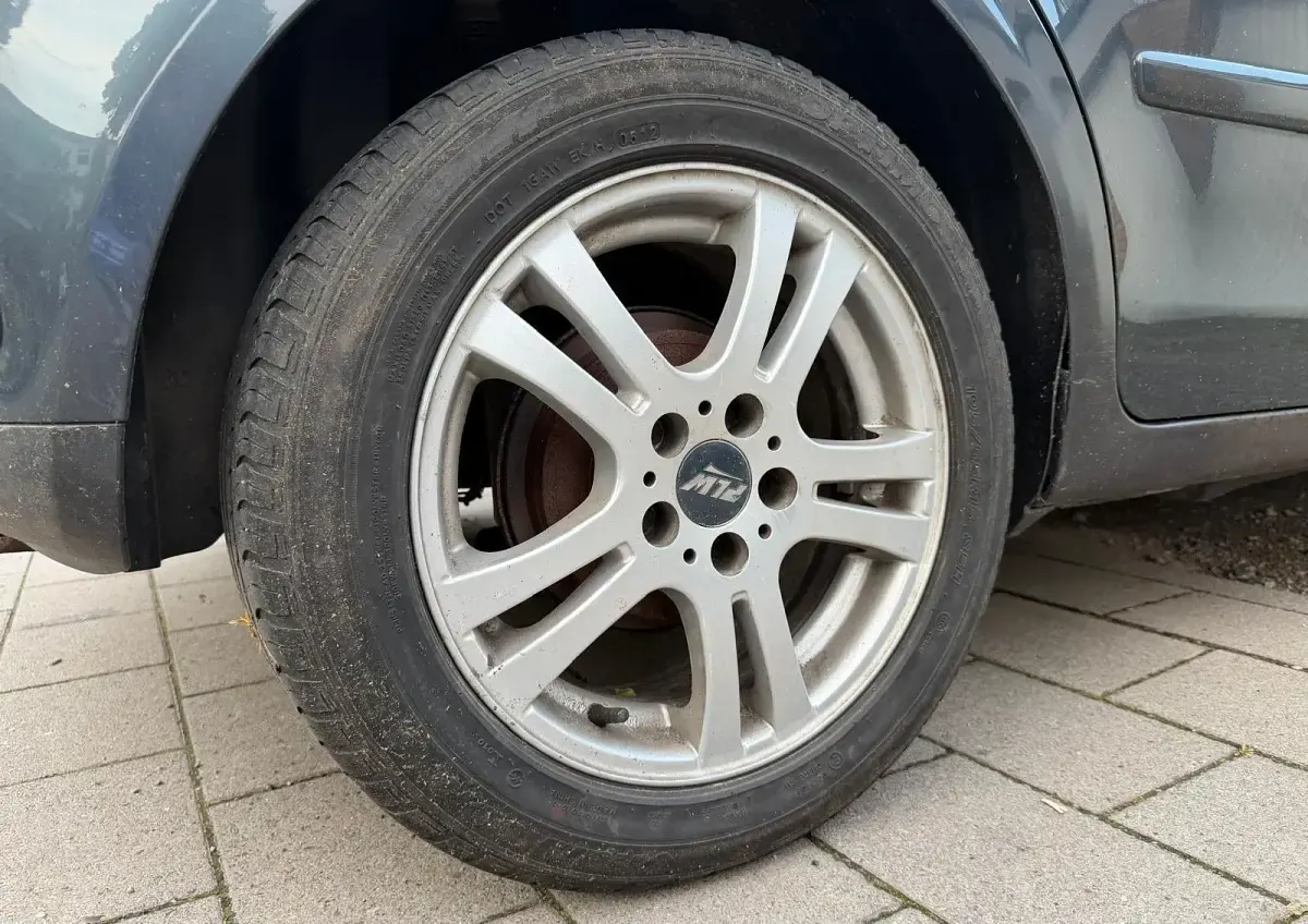 Gebraucht VW Polo 74 PS (54 kW) 2006 Grau Kleinwagen