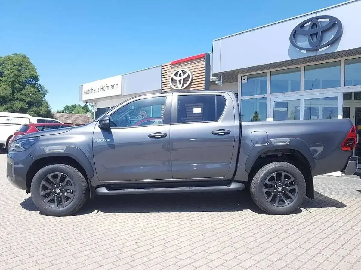 Neu Toyota HiLux 204 PS (150 kW) 2026 Grey metallic Pickup