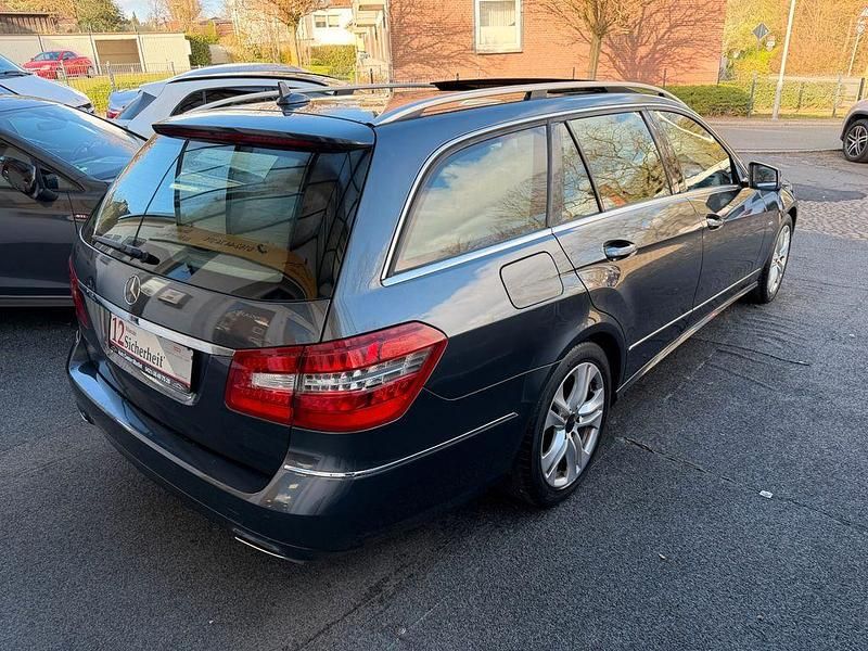 Usata Mercedes E200 184 CV (135 kW) 2011 Grigio Station wagon