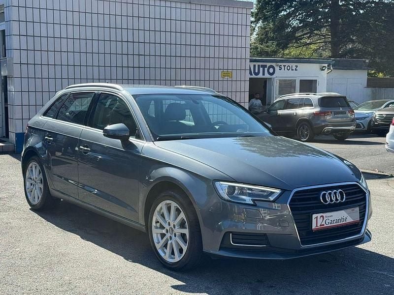 Gebraucht Audi A3 Design 150 PS (110 kW) 2017 Grau Limousine