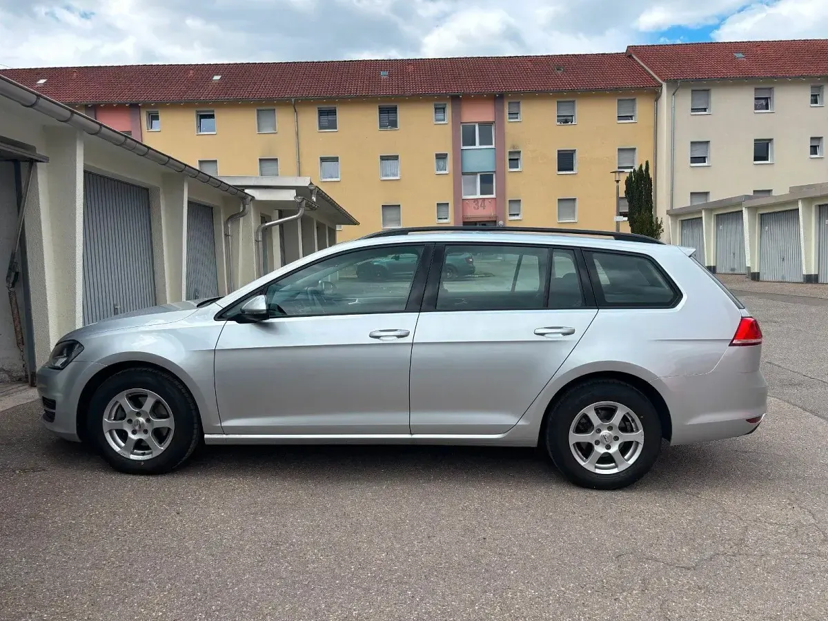 Gebraucht VW Golf VII Trendline 105 PS (77 kW) 2013 Silber Kombi