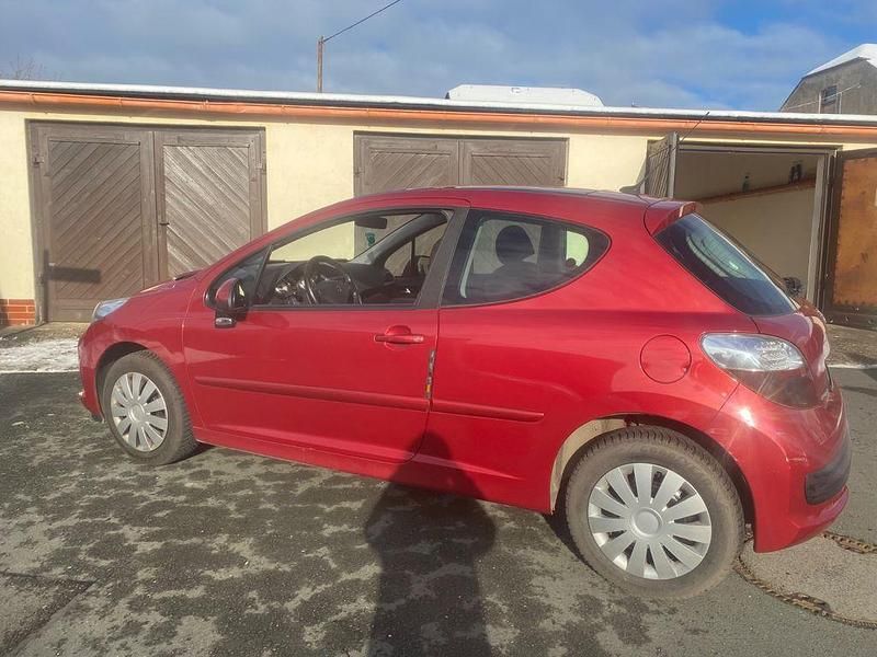 Gebraucht Peugeot 207 88 PS (64 kW) 2006 Rot Limousine