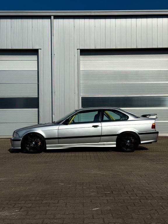 Gebraucht BMW 325 Performance 193 PS (141 kW) 1993 Silber Coupé