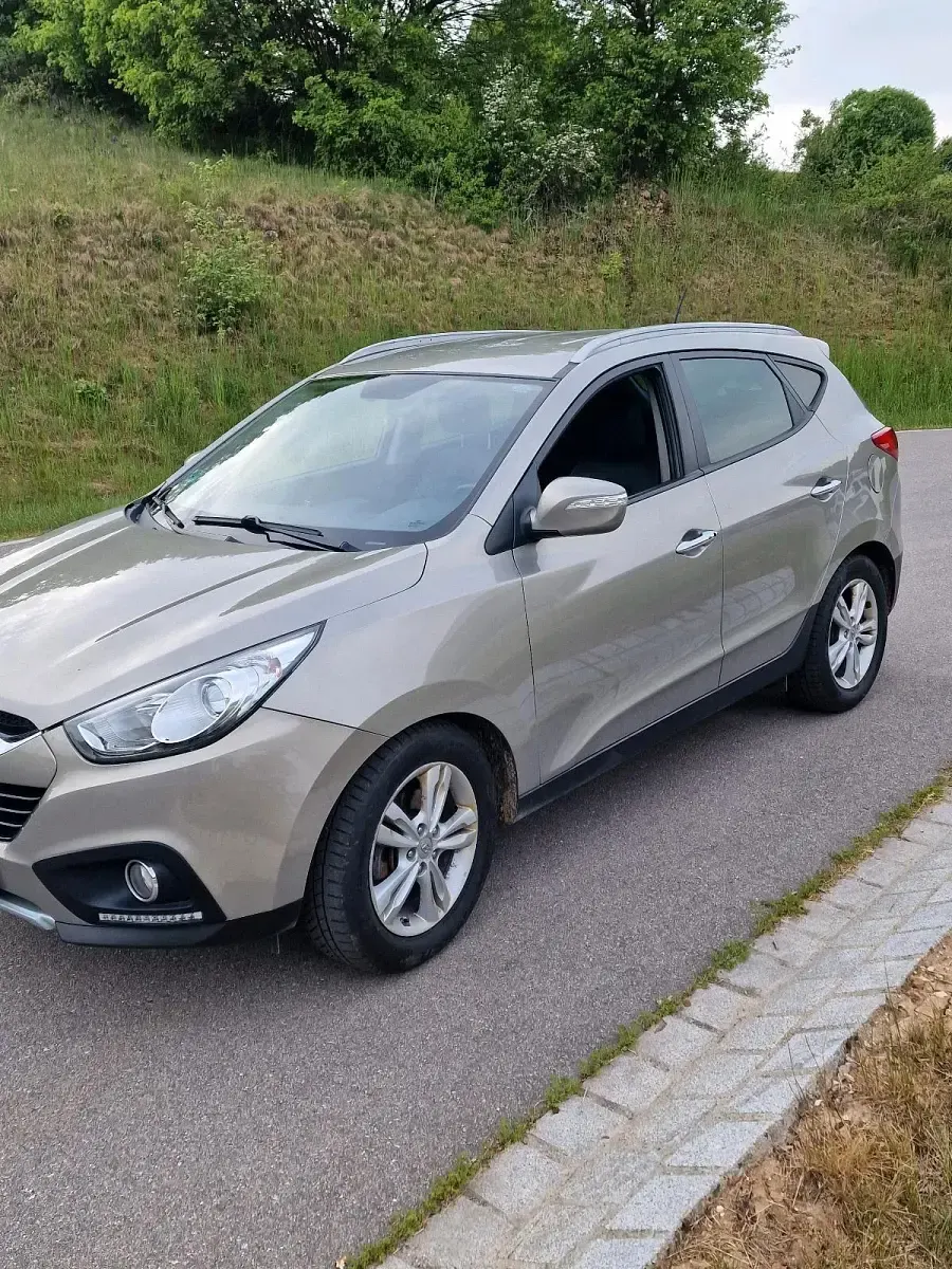 Gebraucht Hyundai ix35 184 PS (135 kW) 2011 Beige SUV