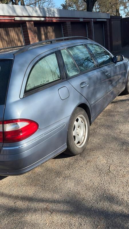 Gebraucht Mercedes 280 177 PS (130 kW) 2004 Blau Kombi