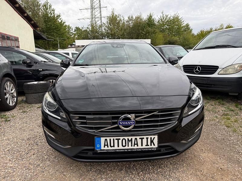 Schwarz Gebraucht 2015 Volvo V60 Summum Kombi | 10.999 € (Fairer Preis) - Bild 1/4
