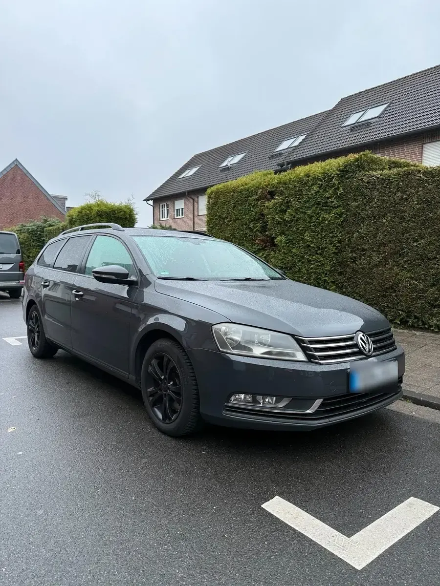 Gebraucht VW Passat 140 PS (102 kW) 2011 Grau Kombi