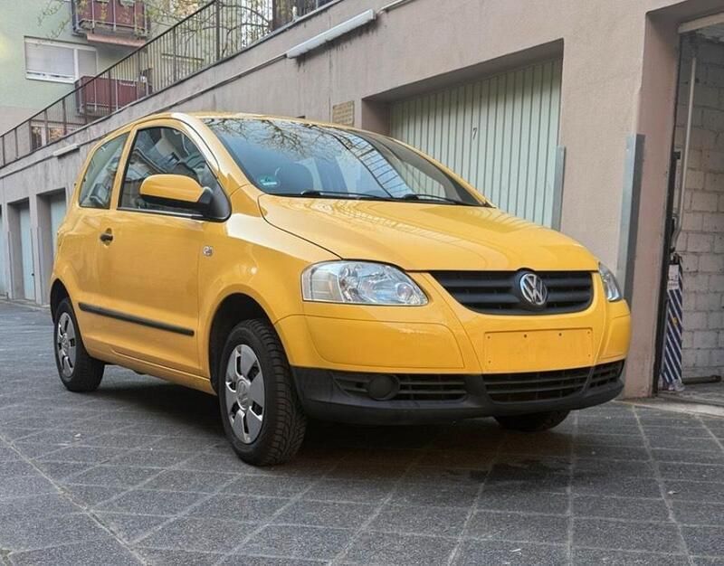 Gelb Gebraucht 2006 VW Fox Kleinwagen | 2.050 € (Fairer Preis) - Bild 1/4