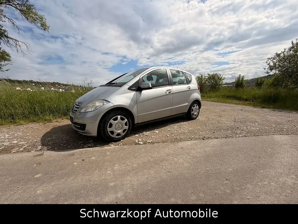 Gebraucht Mercedes A160 Elegance 95 PS (69 kW) 2009 Silber Limousine