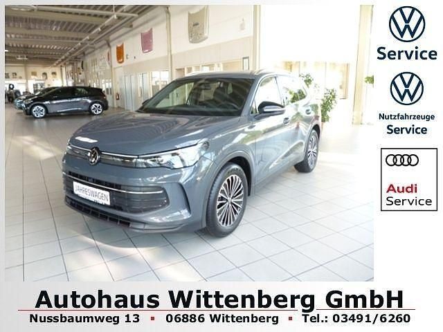 Grau Gebraucht 2025 VW Tiguan Goal SUV | 37.989 € (Superpreis) - Bild 1/4