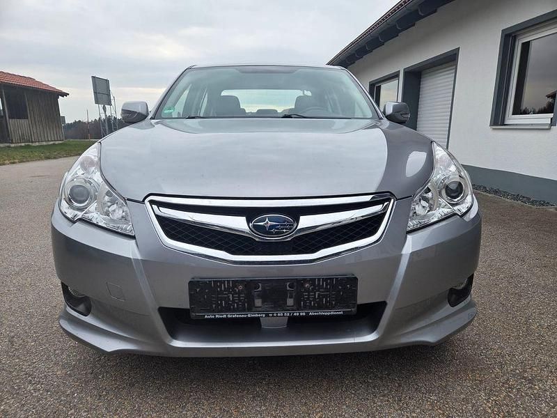 Gebraucht Subaru Legacy Trend 150 PS (110 kW) 2010 Silber Limousine