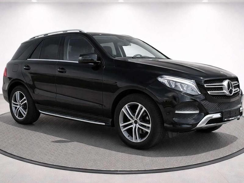 Gebraucht Mercedes GLE250 204 PS (150 kW) 2016 Schwarz SUV