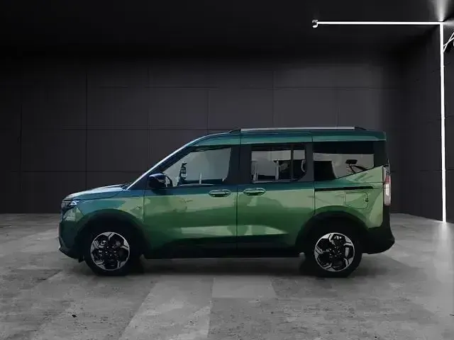 Gebraucht Ford Tourneo Courier Active 125 PS (91 kW) 2025 Bursting greenbursting green Van / Kleinbus
