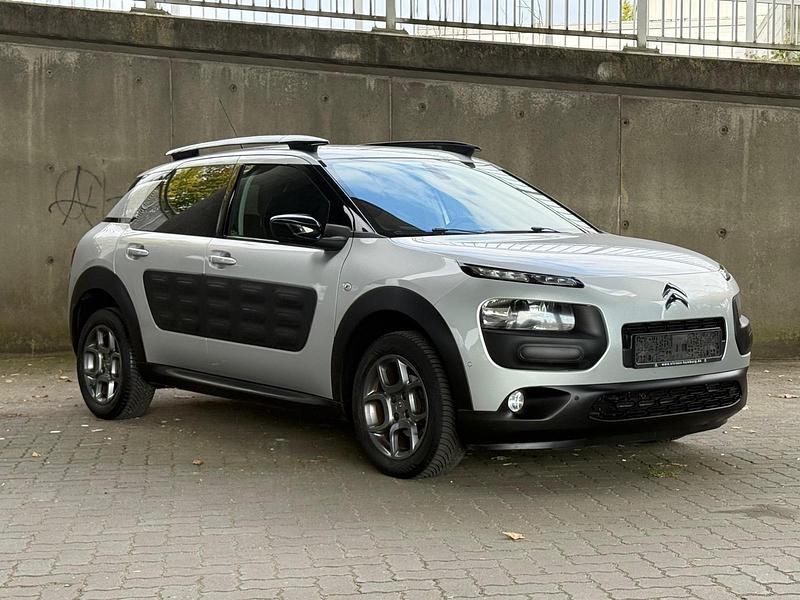 Silber Gebraucht 2015 Citroën C4 Cactus Kleinwagen | 5.200 € (Superpreis) - Bild 1/4