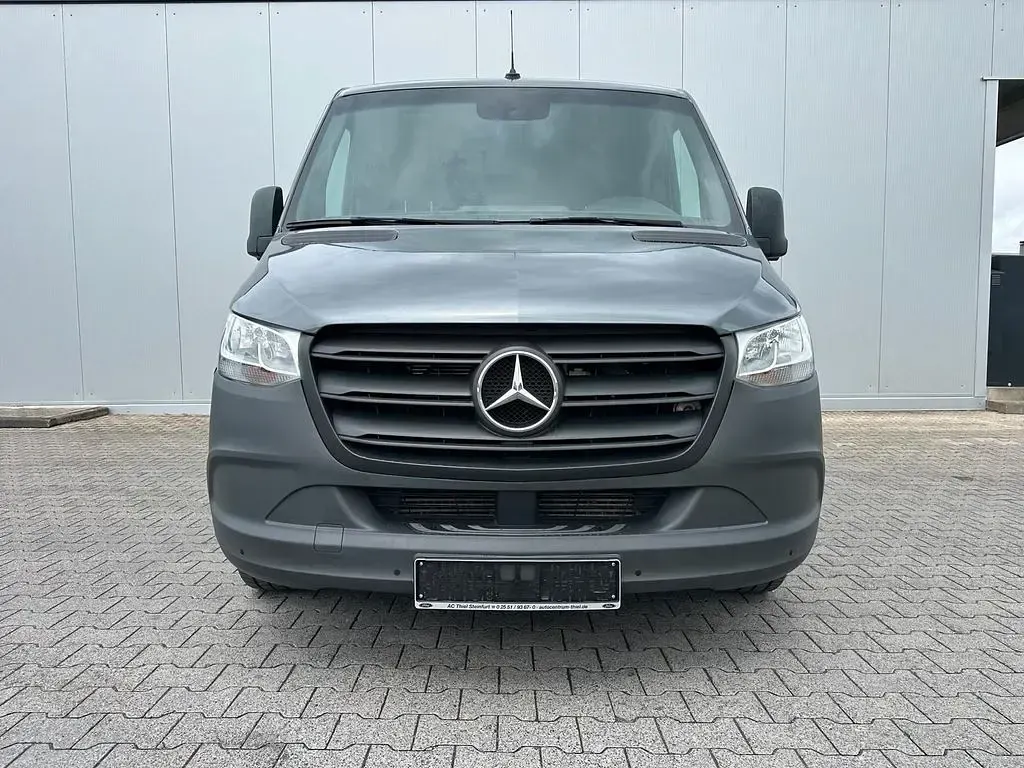 Używany Mercedes Sprinter 143 KM (105 kW) 2020 Szary Van