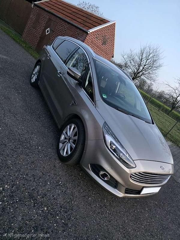 Gebraucht Ford S-MAX Titanium 241 PS (177 kW) 2017 Silber Van / Kleinbus