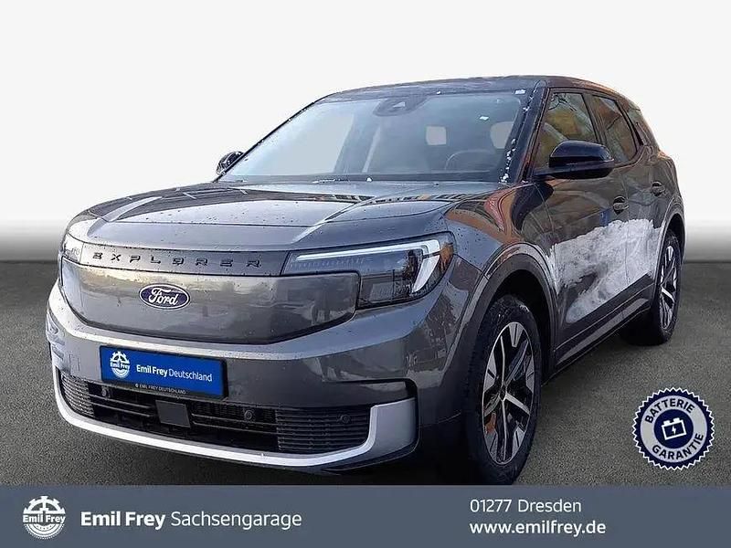 Magnetic grey metallic Neu 2025 Ford Explorer Extended Range SUV | 39.930 € - Bild 1/3