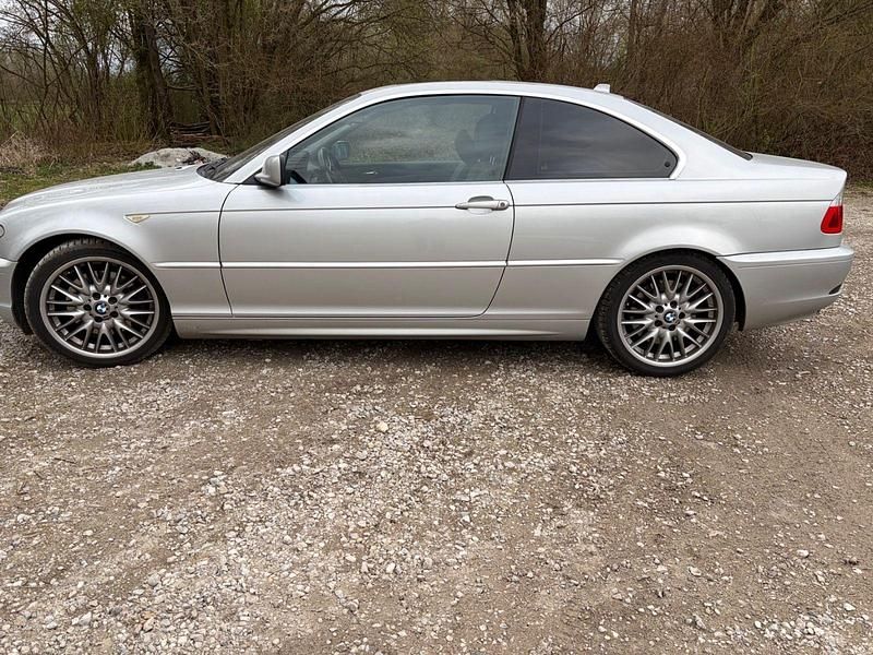 Gebraucht BMW 330 231 PS (169 kW) 2003 Silber Coupé