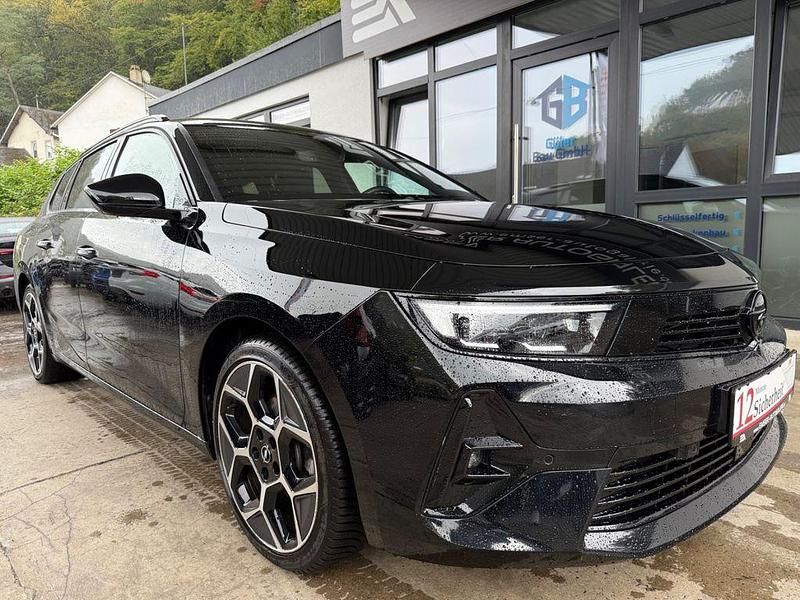 Schwarz Gebraucht 2024 Opel Astra Ultimate Kombi | 19.500 € (Superpreis) - Bild 1/4