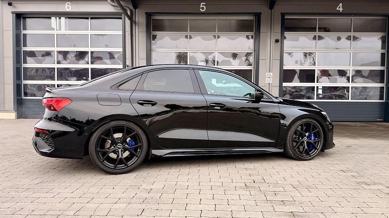 Gebraucht Audi RS3 Ambiente 400 PS (294 kW) 2021 Schwarz Limousine