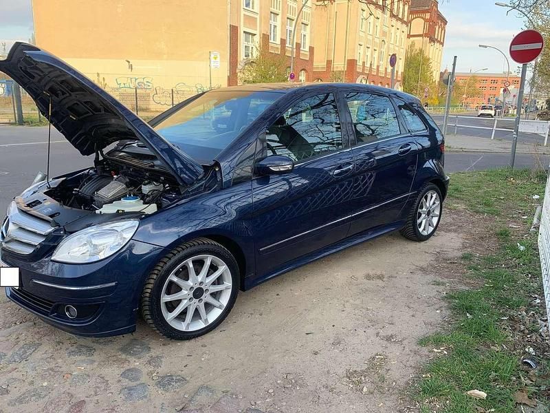 Blau Gebraucht 2008 Mercedes B200 Van / Kleinbus | 3.799 € (Fairer Preis) - Bild 1/4