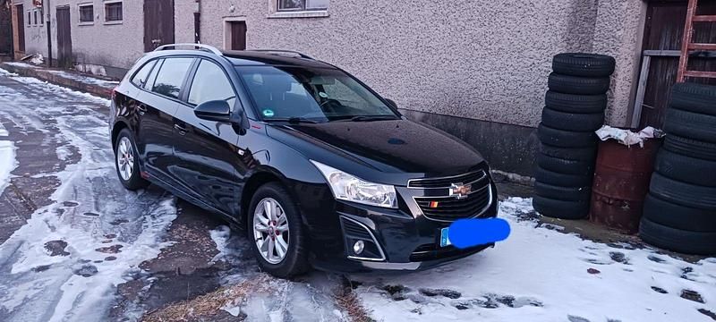 Schwarz Gebraucht 2013 Chevrolet Cruze LT Kombi | 2.800 € (Fairer Preis) - Bild 1/4