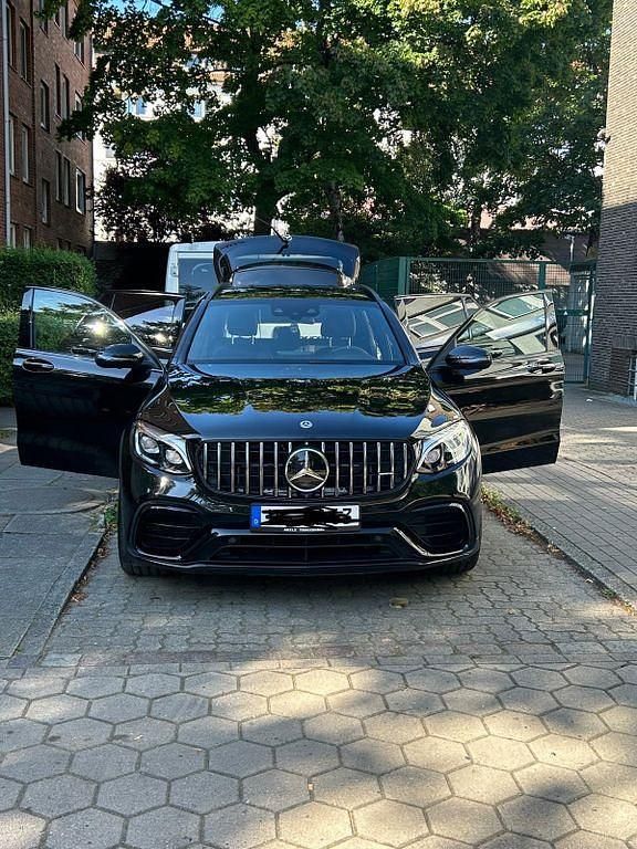 Schwarz Gebraucht 2018 Mercedes GLC63 AMG AMG Edition 1 SUV | 53.000 € (Fairer Preis) - Bild 1/4