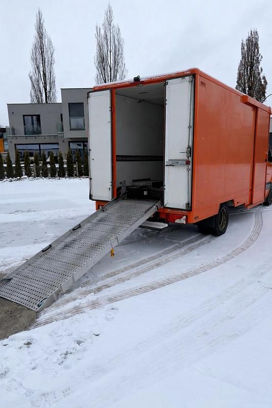 Gebraucht Mercedes Sprinter 163 PS (119 kW) 2015 Orange