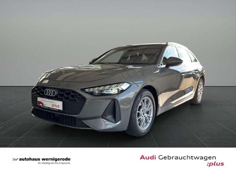 Chronosgrau metallic Gebraucht 2024 Audi A5 Coupé | 47.940 € (Superpreis) - Bild 1/4
