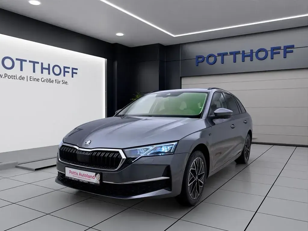 Gebraucht Skoda Octavia Tour 150 PS (110 kW) 2025 Kombi
