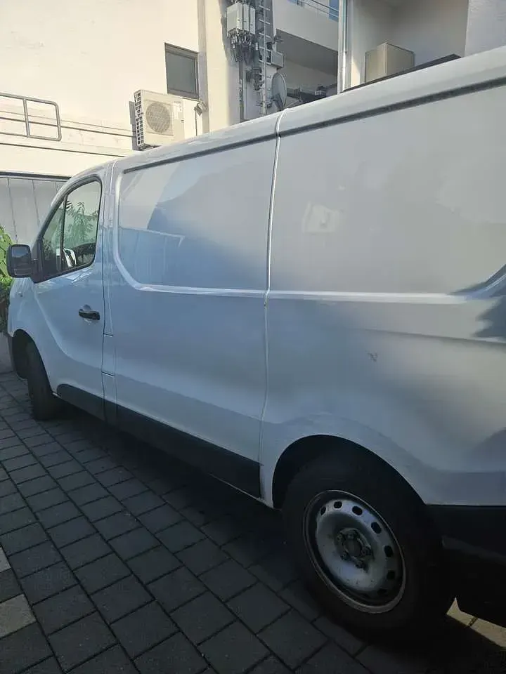 Gebraucht Renault Trafic 120 PS (88 kW) 2021 Schwarz Van / Kleinbus