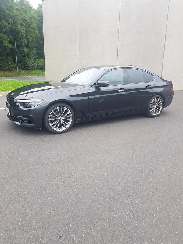Gebraucht 2017 BMW 520 Limousine | 24.800 € (Teuer) - Bild 1/4