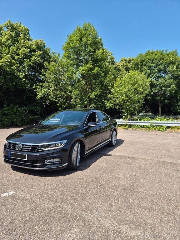 Gebraucht VW Passat Highline 220 PS (161 kW) 2017 Schwarz Limousine