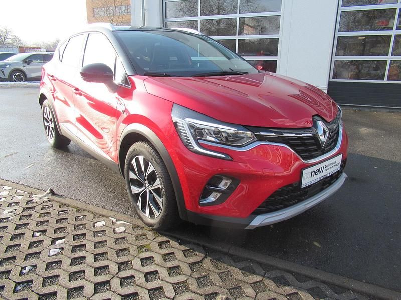 Używany Renault Captur Techno 140 KM (102 kW) 2024 Czerwony SUV