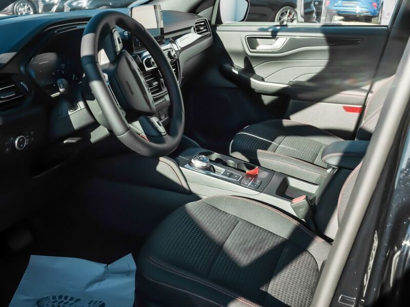 Gebraucht Ford Kuga ST-Line 224 PS (164 kW) 2024 Schwarz / obsidianschwarz (metallic) SUV