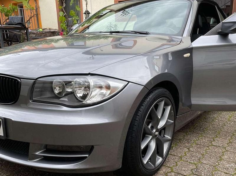 Gebraucht BMW 118 Cabriolet 143 PS (105 kW) 2010 Grau Cabrio