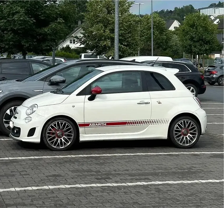 Gebraucht Abarth 500 135 PS (99 kW) 2009 Weiß Kleinwagen