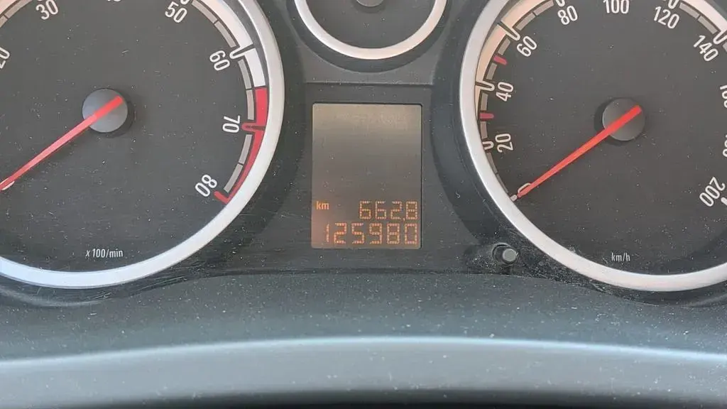 Gebraucht Opel Corsa 80 PS (58 kW) 2007 Grün Kleinwagen