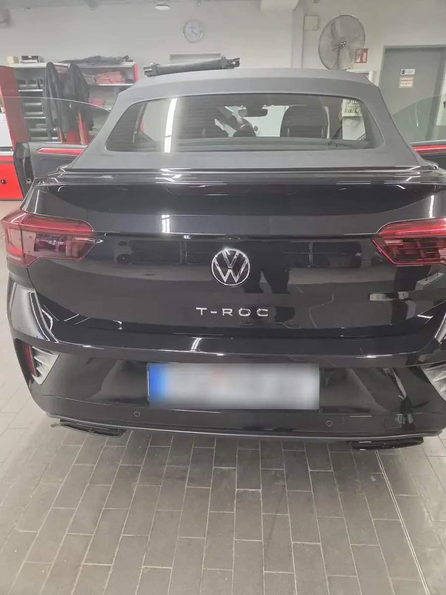 Gebraucht VW T-Roc Cabriolet Edition 150 PS (110 kW) 2023 Schwarz Cabrio