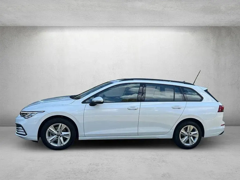 Gebraucht VW Golf VIII Life 110 PS (80 kW) 2023 Weiß Kombi