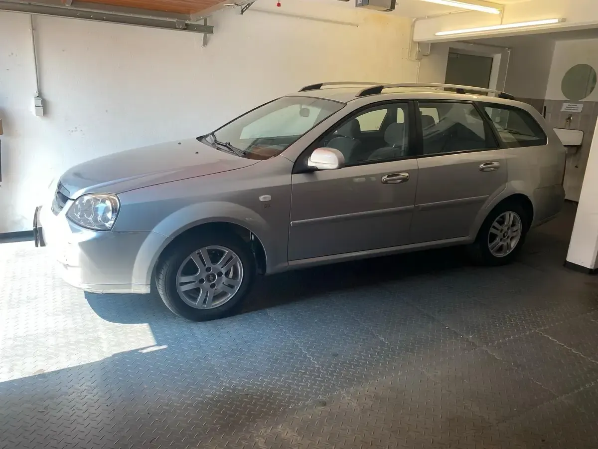 Gebraucht Chevrolet Nubira 109 PS (80 kW) 2008 Grau Kombi
