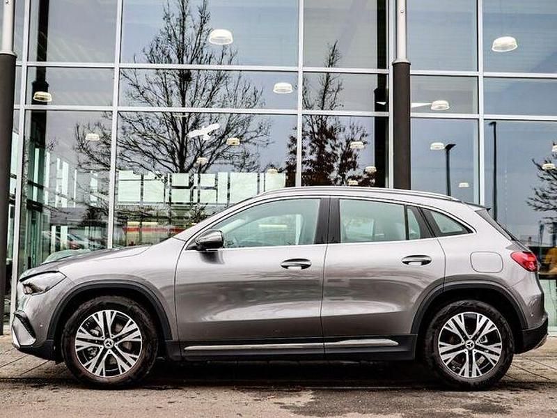 Gebraucht Mercedes GLA200 Advanced 150 PS (110 kW) 2024 Grau SUV