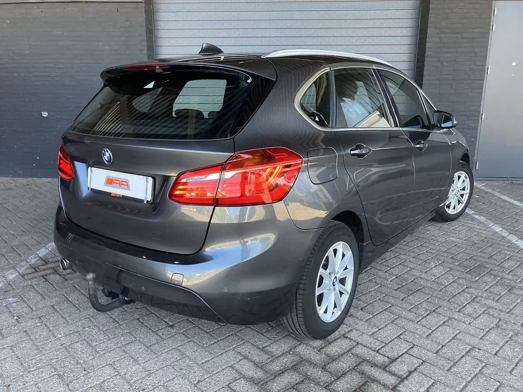 Gebraucht BMW 216 Active Tourer 116 PS (85 kW) 2016 Grau Van / Kleinbus