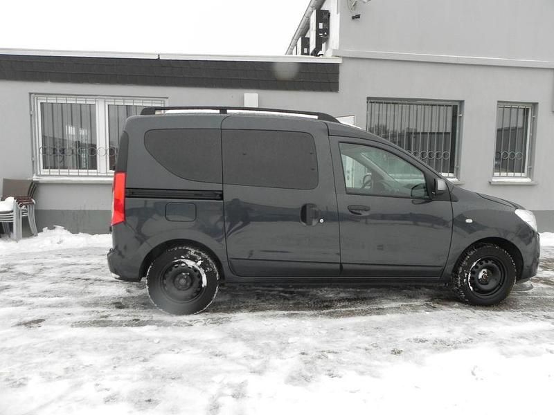 Gebraucht Dacia Dokker Celebration 116 PS (85 kW) 2015 Grau Van / Kleinbus